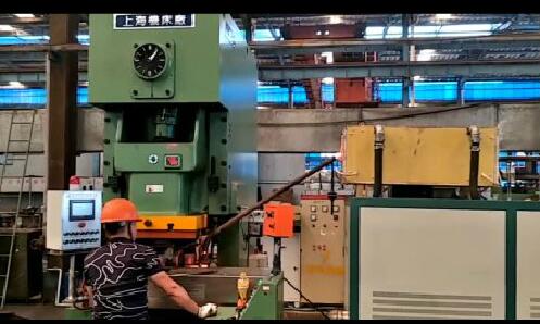 Nut hot forging fully automatic equipment